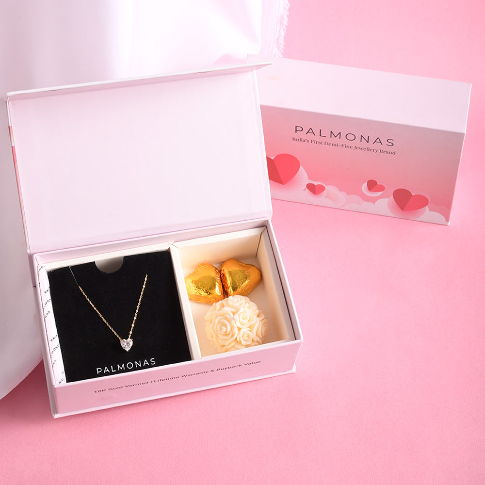 Sparkling Hearts Gold Necklace Love Gift set